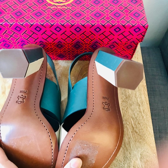 Tory Burch sandal - Picture 3 of 7